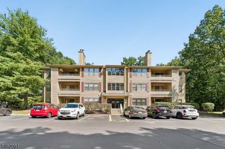 1403 Stoneridge Cir, Helmetta Boro, NJ 08828