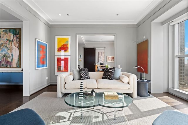 77 E WALTON Street 25D, Chicago, IL 60611