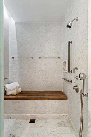 77 E WALTON Street 25D, Chicago, IL 60611