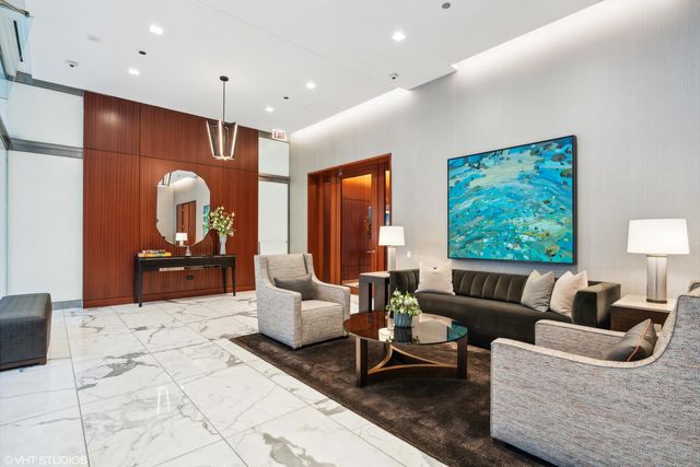 77 E WALTON Street 25D, Chicago, IL 60611