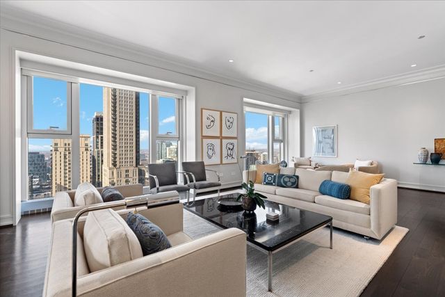 77 E WALTON Street 25D, Chicago, IL 60611