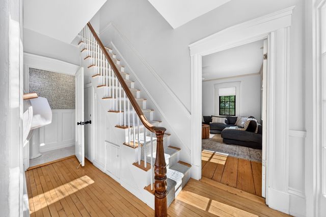 18 Broad St, Newburyport, MA 01950