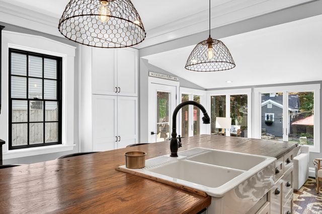 18 Broad St, Newburyport, MA 01950