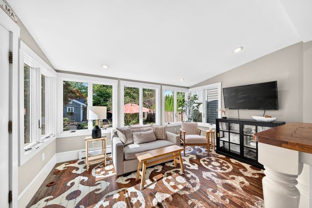18 Broad St, Newburyport, MA 01950