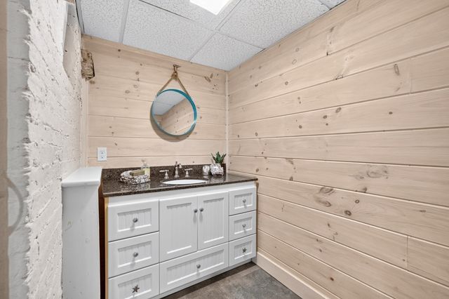18 Broad St, Newburyport, MA 01950