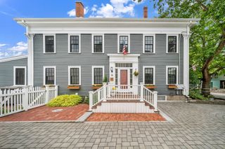 18 Broad St, Newburyport, MA 01950