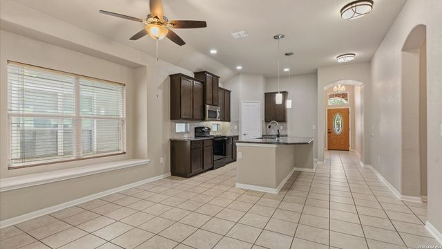 6026 Cielo Rnch, San Antonio, TX 78218