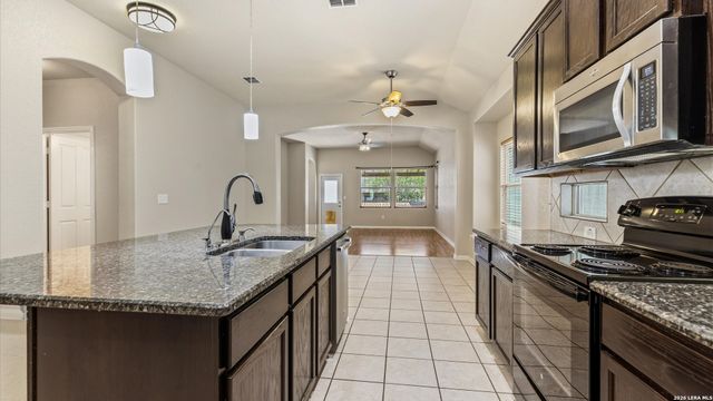 6026 Cielo Rnch, San Antonio, TX 78218