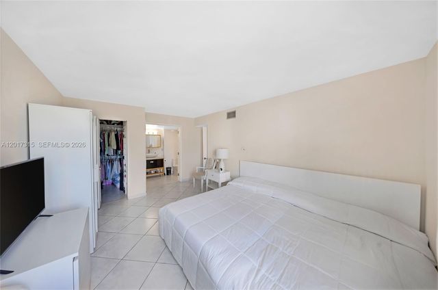 250 180th Dr 352, Sunny Isles Beach, FL 33160