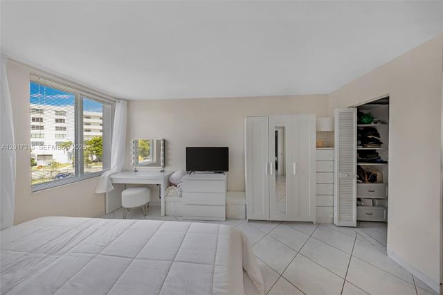 250 180th Dr 352, Sunny Isles Beach, FL 33160