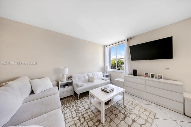 250 180th Dr 352, Sunny Isles Beach, FL 33160