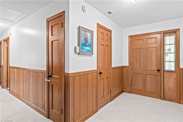 6605 Harrell Drive, Pfafftown, NC 27040