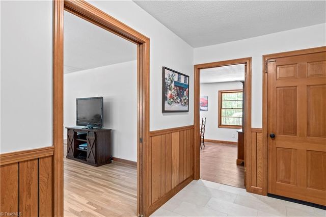 6605 Harrell Drive, Pfafftown, NC 27040
