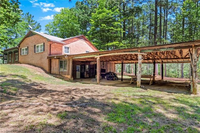 6605 Harrell Drive, Pfafftown, NC 27040