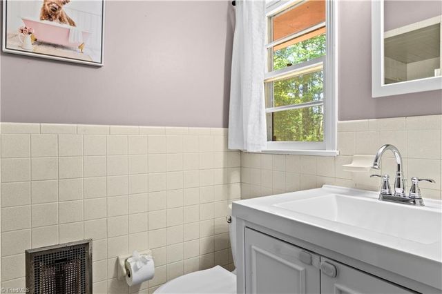 6605 Harrell Drive, Pfafftown, NC 27040