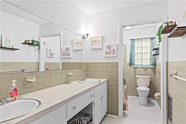 6605 Harrell Drive, Pfafftown, NC 27040