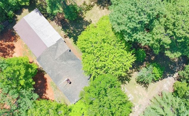 6605 Harrell Drive, Pfafftown, NC 27040