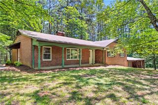 6605 Harrell Drive, Pfafftown, NC 27040