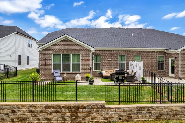 1453 Autumn Leaf Ln, Mount Juliet, TN 37122