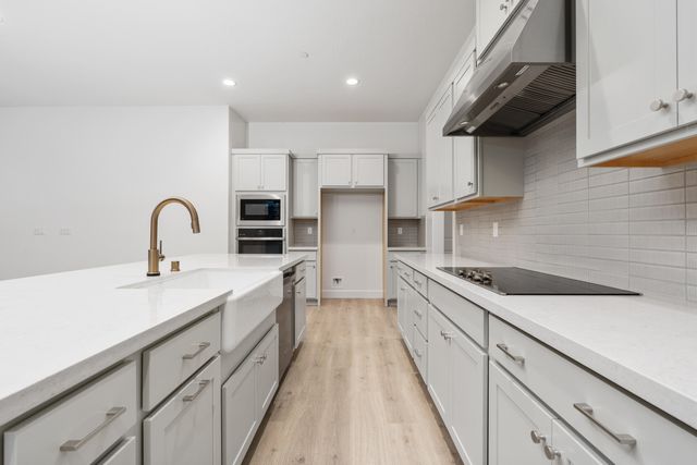 6522 W Galileo Drive Lot1032, Visalia, CA 93277