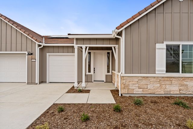 6522 W Galileo Drive Lot1032, Visalia, CA 93277