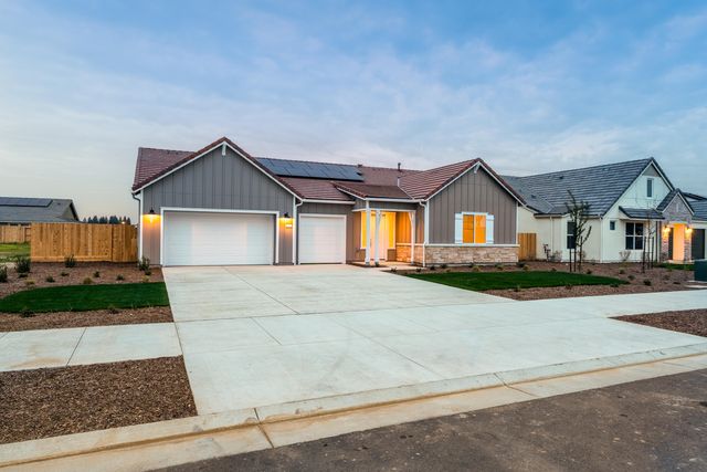 6522 W Galileo Drive Lot1032, Visalia, CA 93277