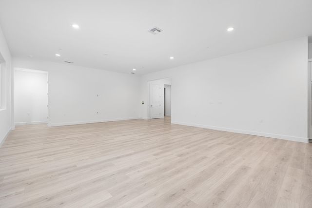 6522 W Galileo Drive Lot1032, Visalia, CA 93277