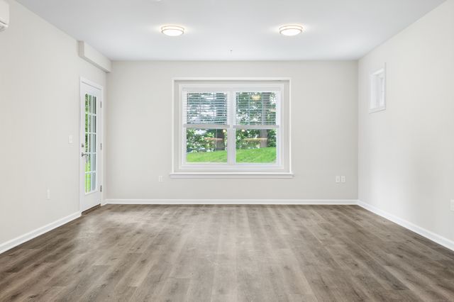 64 East Mitchell Avenue 33, Cheshire, CT 06410