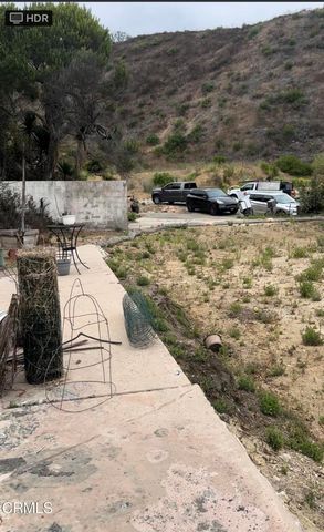 1231 Las Lomas Place, Pacific Palisades, CA 90272