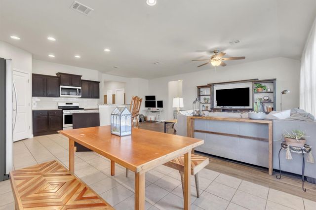 124 Sage Meadows DR, San Marcos, TX 78666