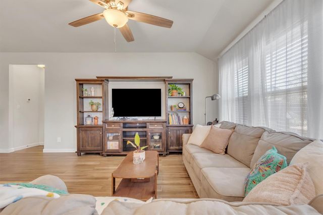 124 Sage Meadows DR, San Marcos, TX 78666