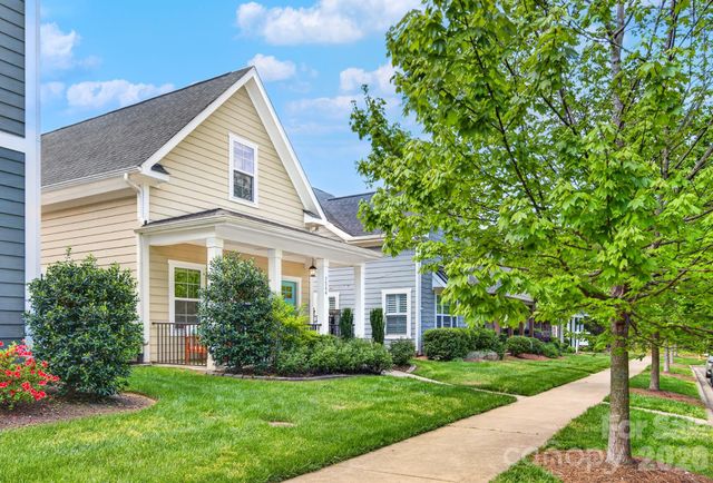 7544 Fairway Villa Circle, Denver, NC 28037