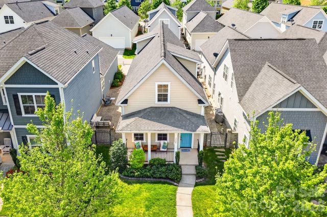 7544 Fairway Villa Circle, Denver, NC 28037