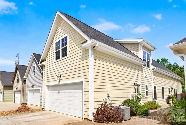 7544 Fairway Villa Circle, Denver, NC 28037