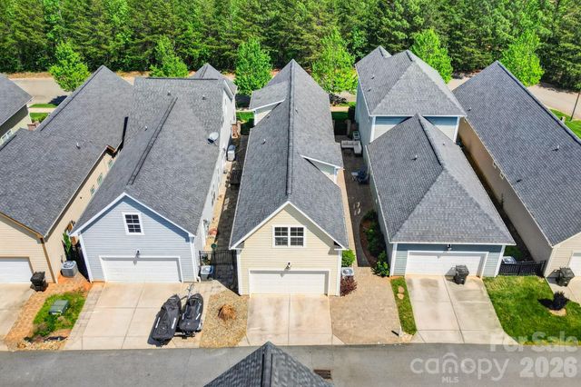 7544 Fairway Villa Circle, Denver, NC 28037