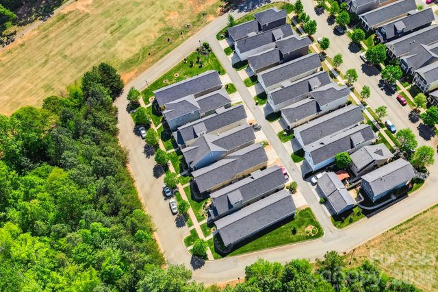 7544 Fairway Villa Circle, Denver, NC 28037