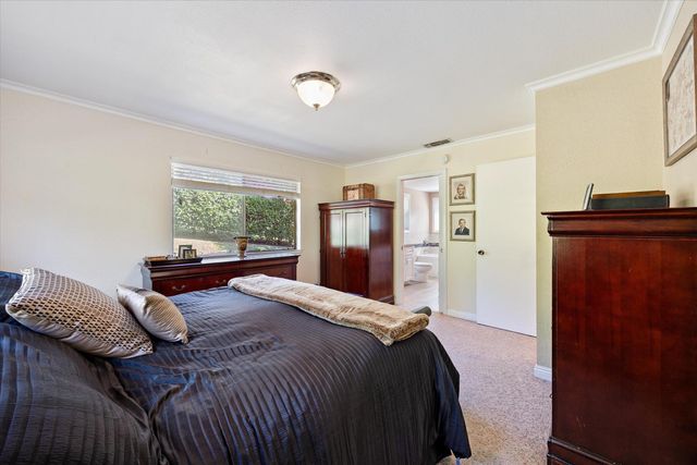 7911 Logan Ln, Penryn, CA 95663