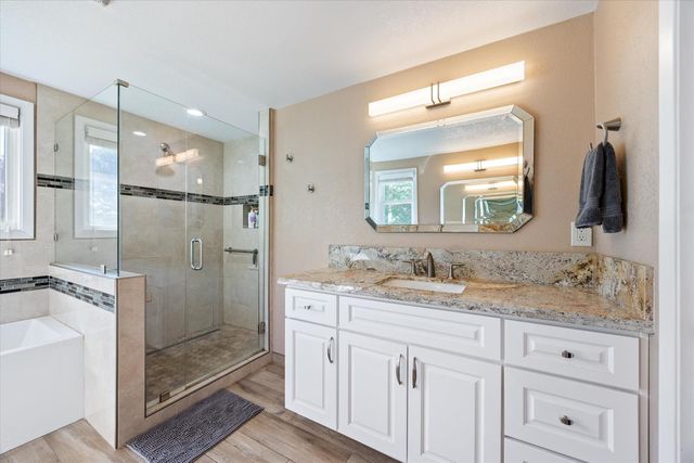 7911 Logan Ln, Penryn, CA 95663