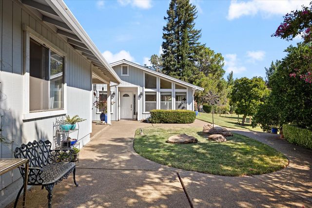 7911 Logan Ln, Penryn, CA 95663