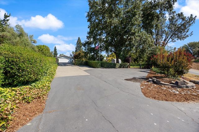 7911 Logan Ln, Penryn, CA 95663