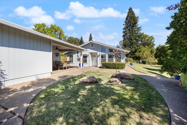 7911 Logan Ln, Penryn, CA 95663