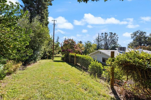 7911 Logan Ln, Penryn, CA 95663