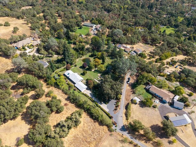 7911 Logan Ln, Penryn, CA 95663