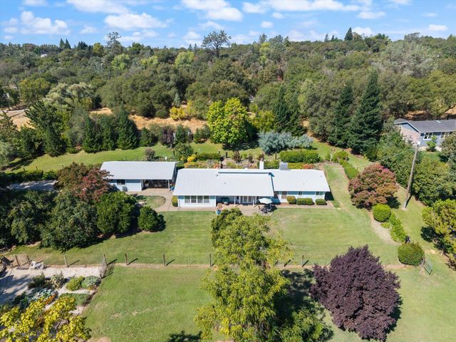 7911 Logan Ln, Penryn, CA 95663