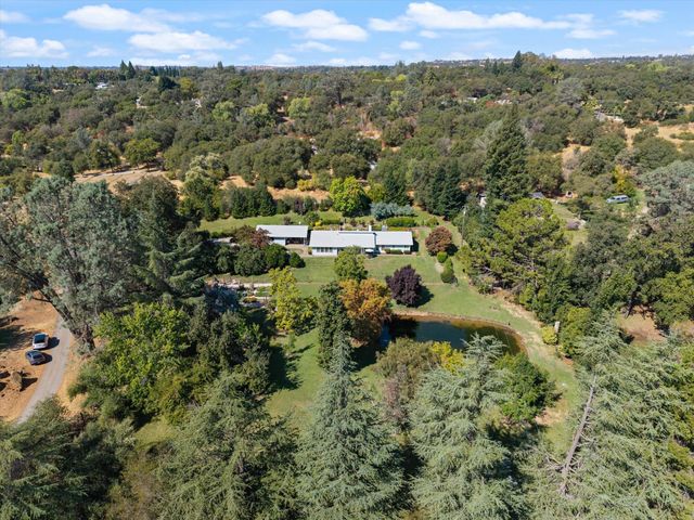 7911 Logan Ln, Penryn, CA 95663