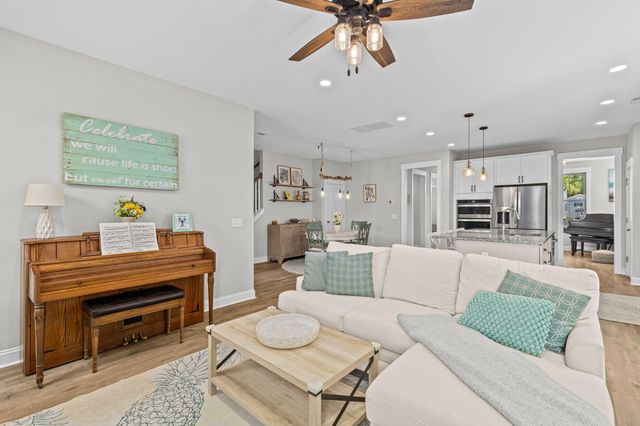 2199 Kemmerlin Street, Johns Island, SC 29455