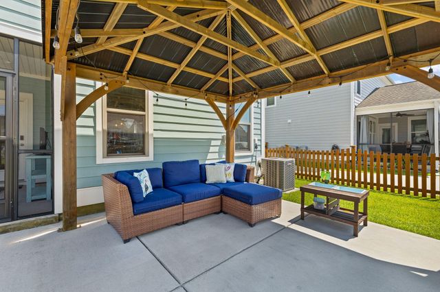 2199 Kemmerlin Street, Johns Island, SC 29455