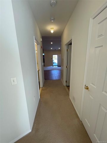 75 Jacqueline Way, North Babylon, NY 11703