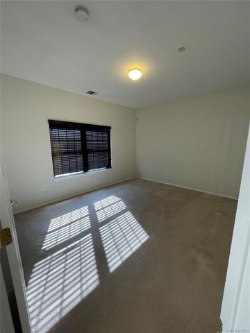 75 Jacqueline Way, North Babylon, NY 11703