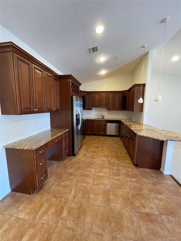 75 Jacqueline Way, North Babylon, NY 11703